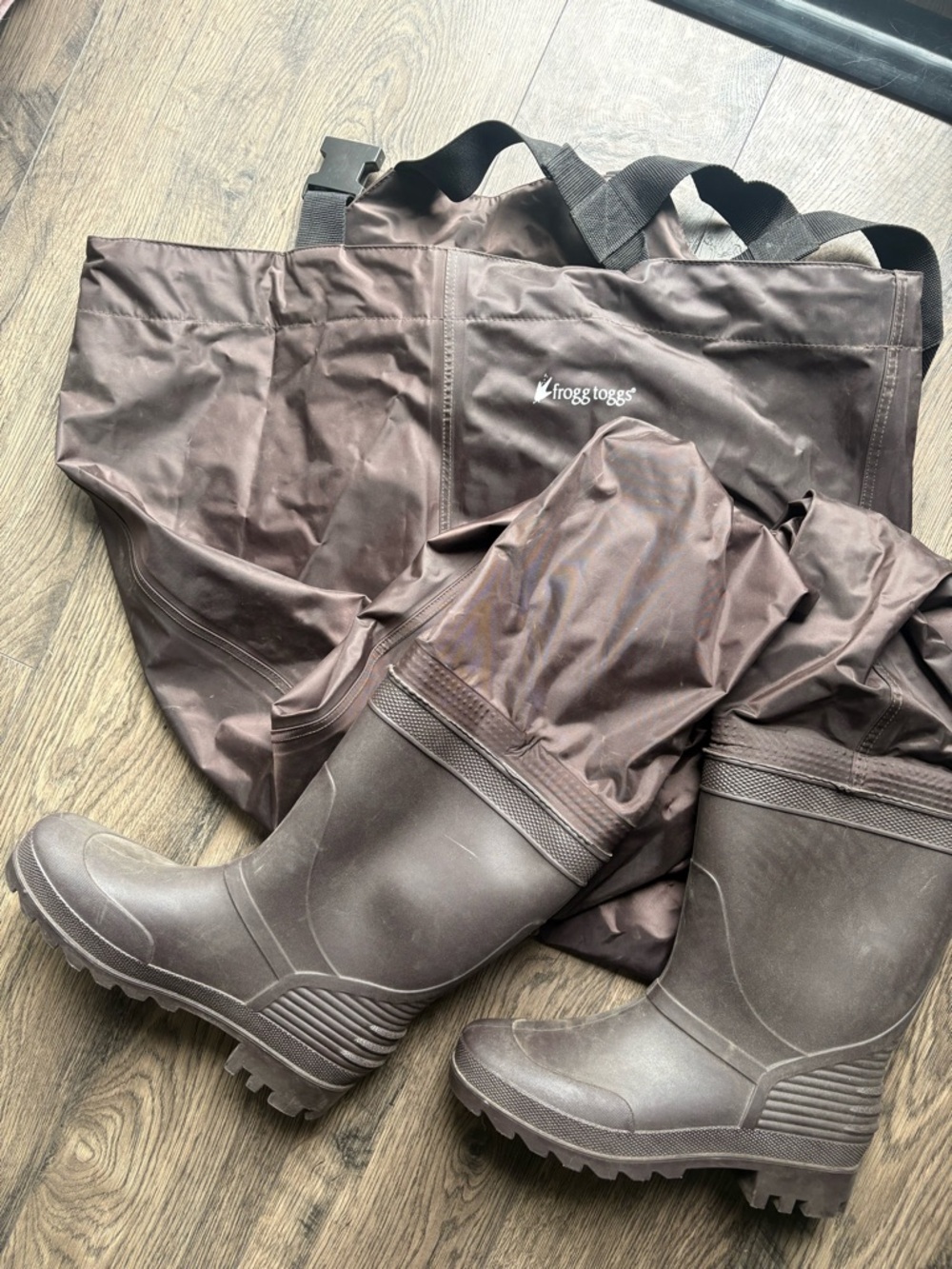 frogg toggs Rana II PVC Chest Waders (bootfoot style), size 8 — like new